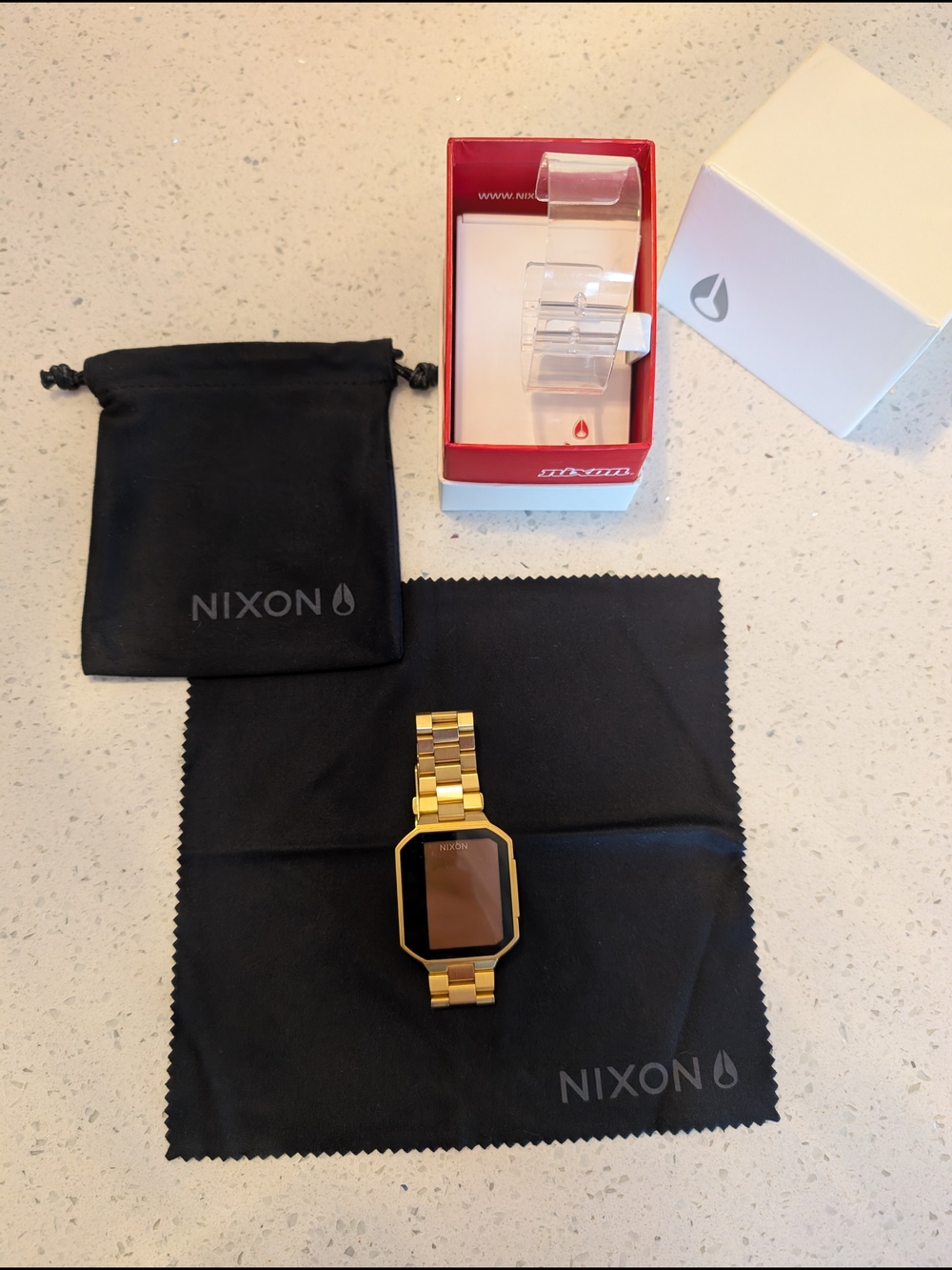 Nixon The Synapse Gold.